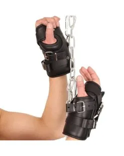 The Red Deluxe Manchette Suspension En Cuir