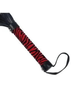 Love Toy Martinet Whip Me Baby 38cm Noir-Rouge -Sextoys boutique martinet whip me baby 38cm noir rouge 3