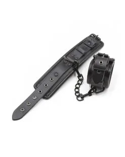 FUKR Menottes De Poignets Lined Noires 9 FUKR Menottes De Poignets Lined Noires -Sextoys boutique menottes de poignets lined noires 3