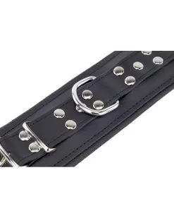 The Red Menottes Rembourrées En Cuir Pour Les Poignets Noir 10 The Red Menottes Rembourrées En Cuir Pour Les Poignets Noir -Sextoys boutique menottes rembourrees en cuir pour les poignets noir 4